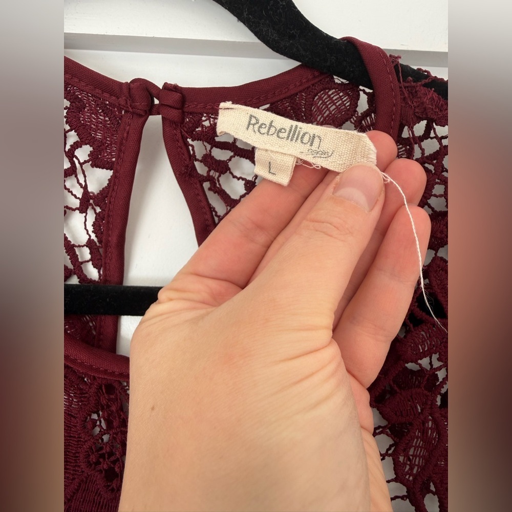 Burgundy Lace Top Sheer Floral Lace Romantic Night Out Size L - Picture 4 of 4